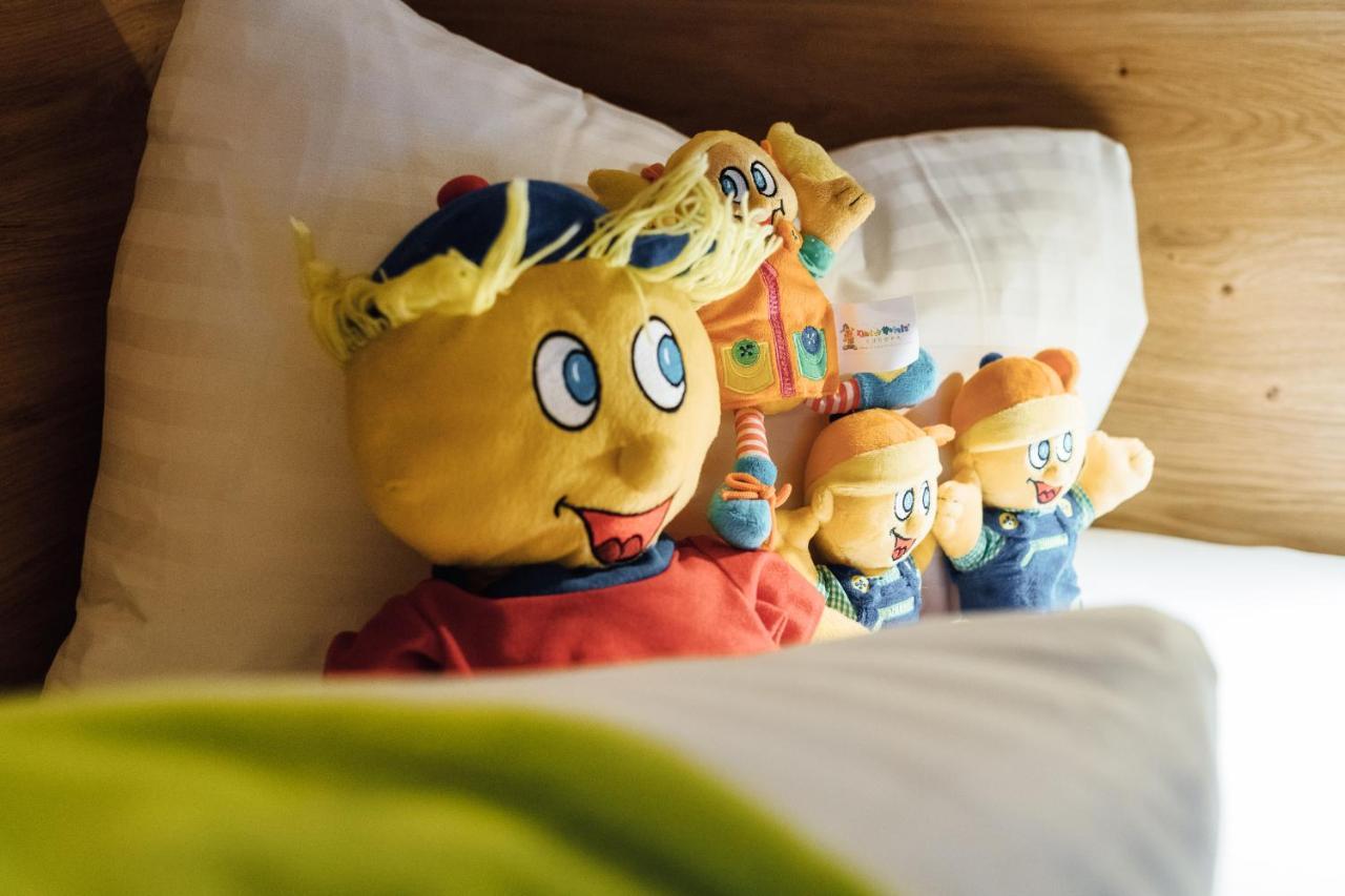 Kinderhotel Laderhof ラディス エクステリア 写真