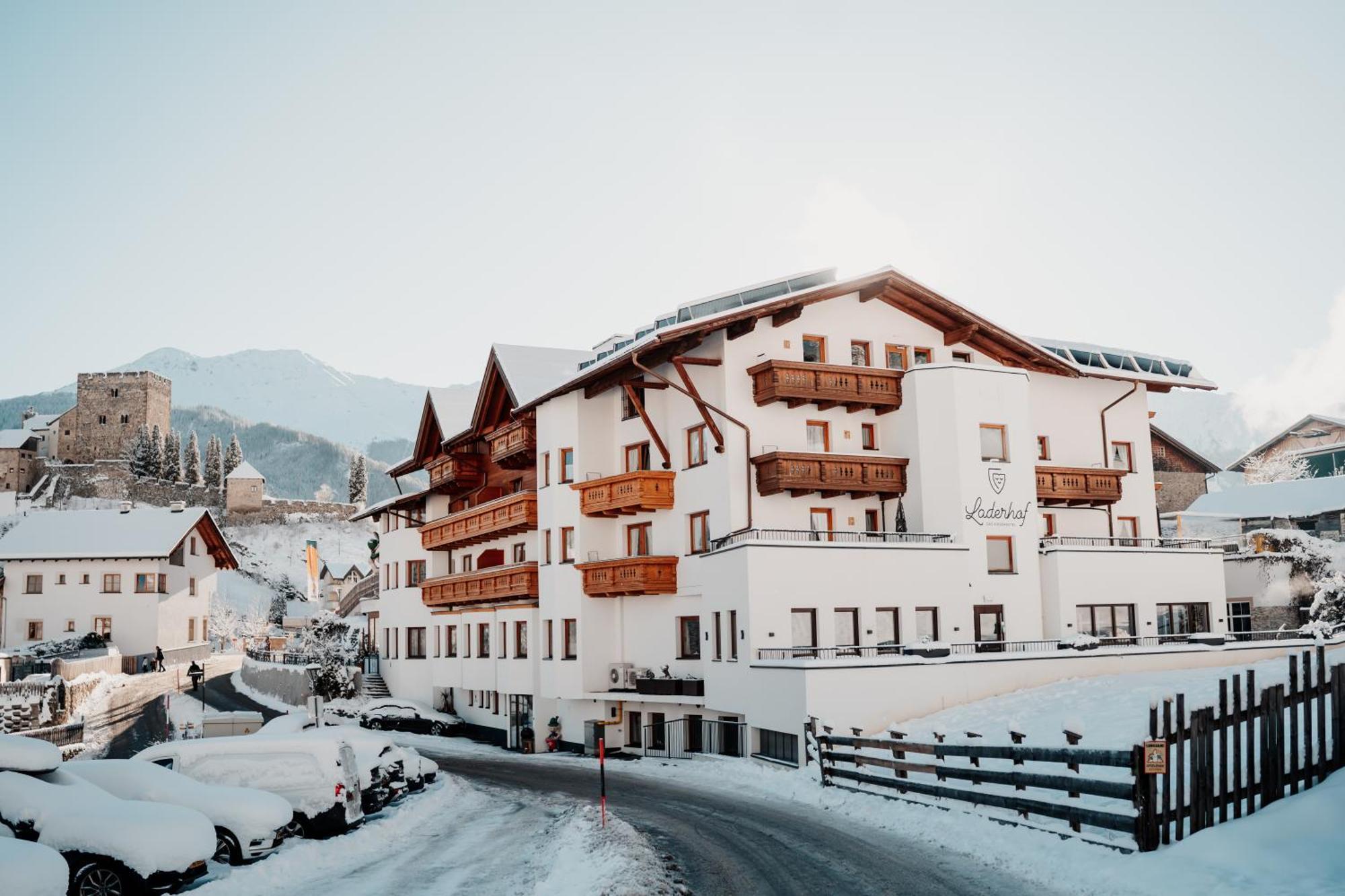 Kinderhotel Laderhof ラディス エクステリア 写真