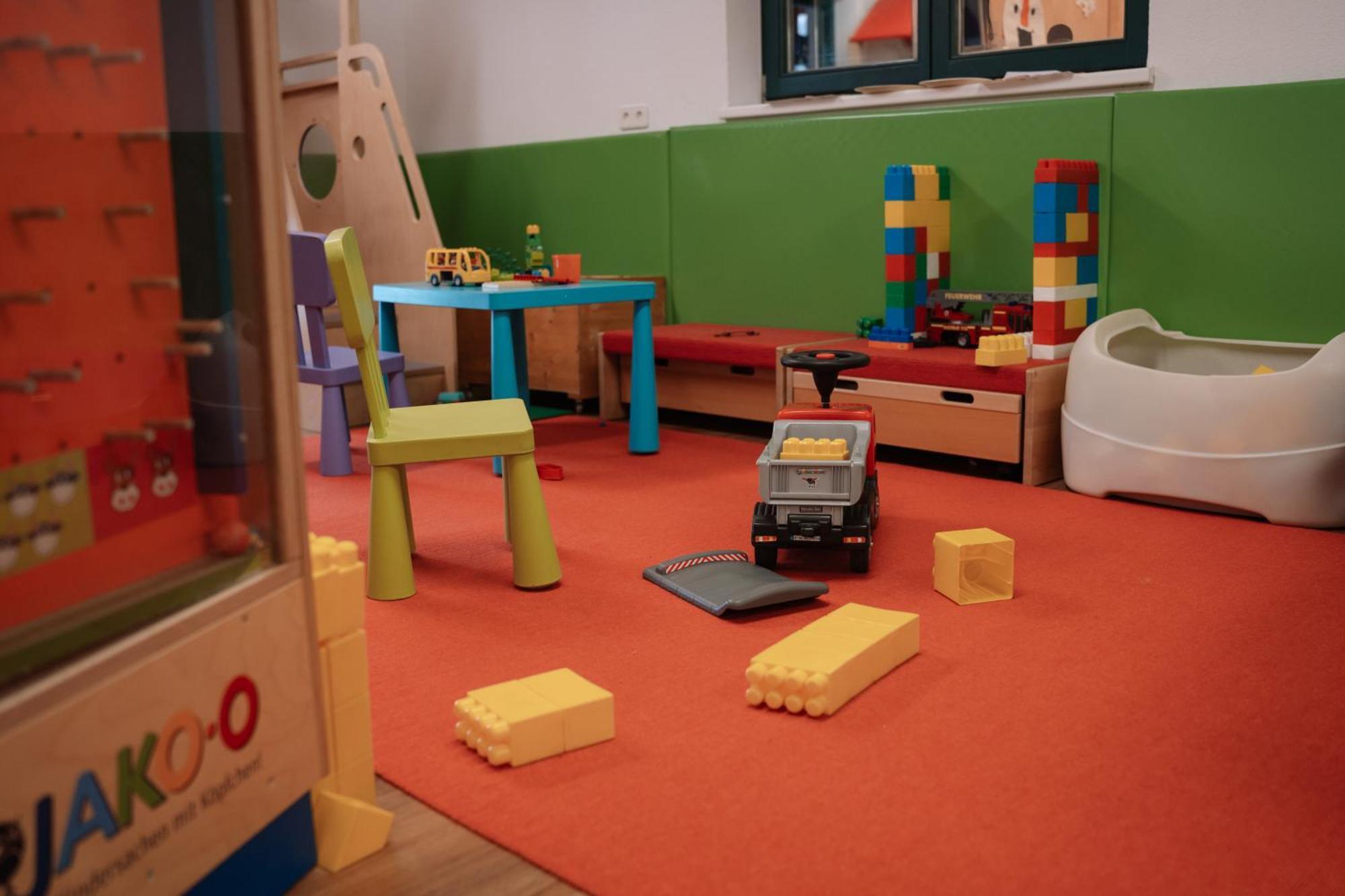 Kinderhotel Laderhof ラディス エクステリア 写真