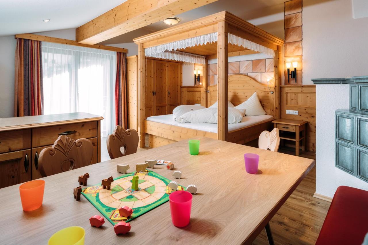 Kinderhotel Laderhof ラディス エクステリア 写真
