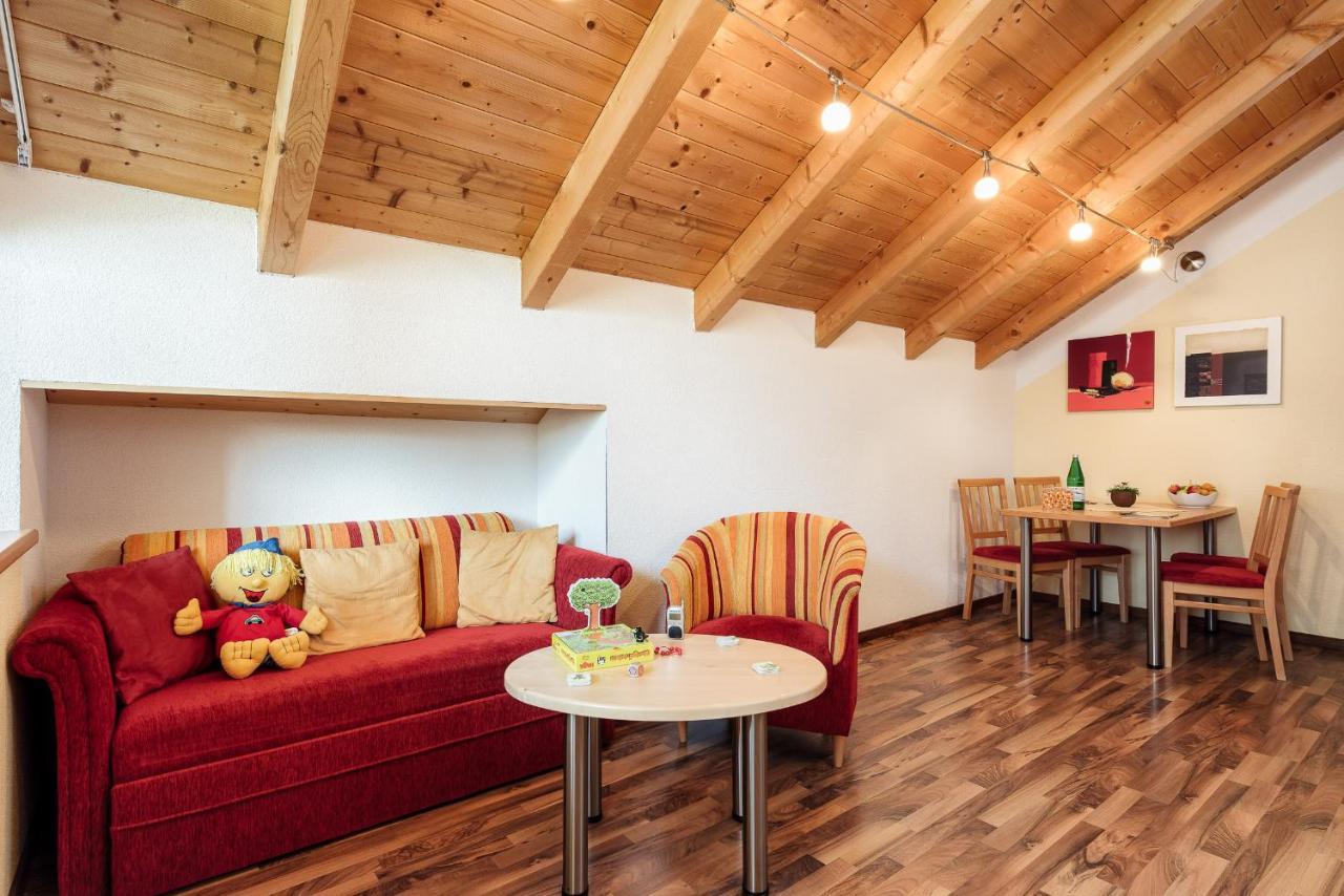 Kinderhotel Laderhof ラディス エクステリア 写真